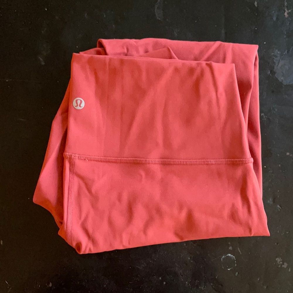 Lululemon Wundertrain (Luxtreme) - Size 10
